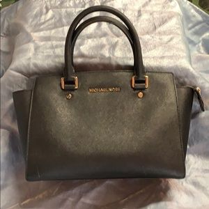 Michael Kors Selma black purse